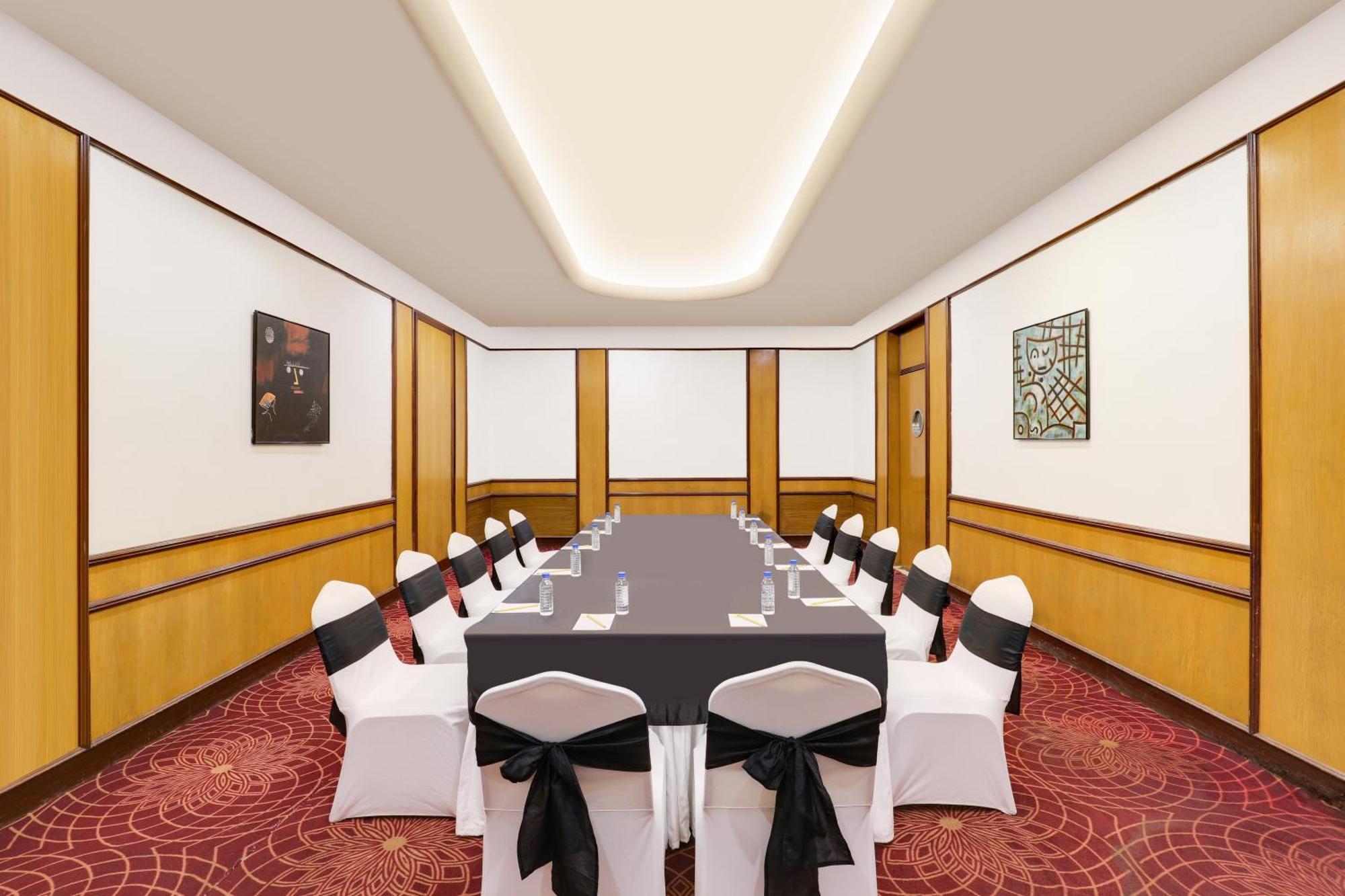 Lemon Tree Hotel, Indore Esterno foto